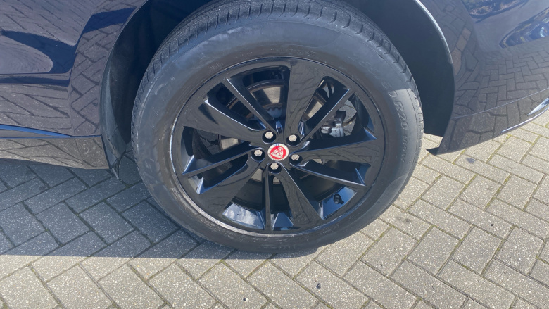 Jaguar F-Pace 2.0 D200 R-Dynamic Black 5dr Auto AWD Diesel Estate